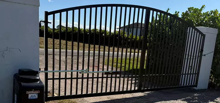 Driveway Fence Repair Woodlawn